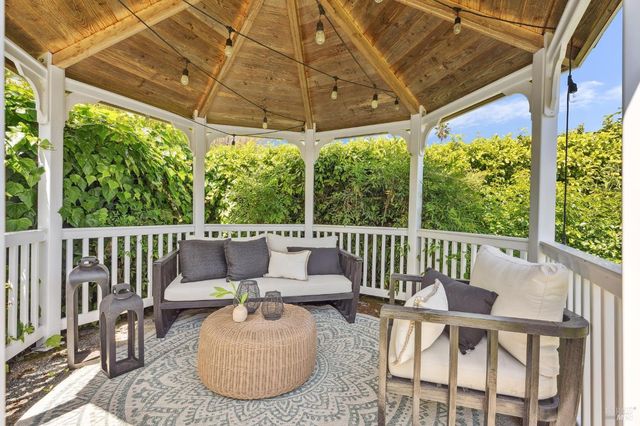 53 Labrea Way, San Rafael, CA 94903