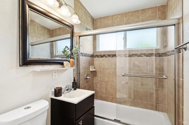 53 Labrea Way, San Rafael, CA 94903