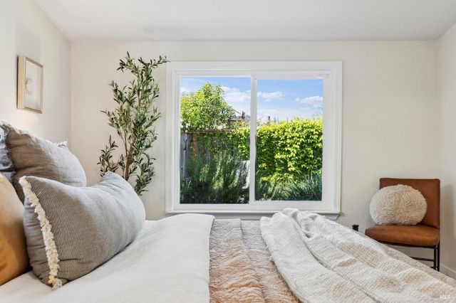 53 Labrea Way, San Rafael, CA 94903