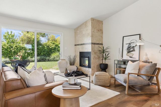 53 Labrea Way, San Rafael, CA 94903