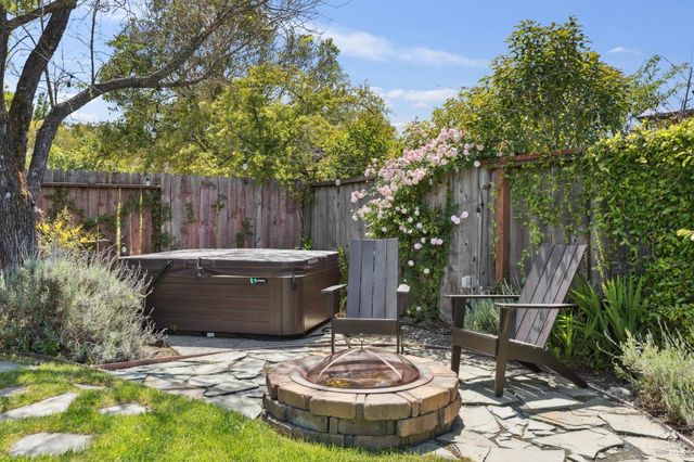 53 Labrea Way, San Rafael, CA 94903