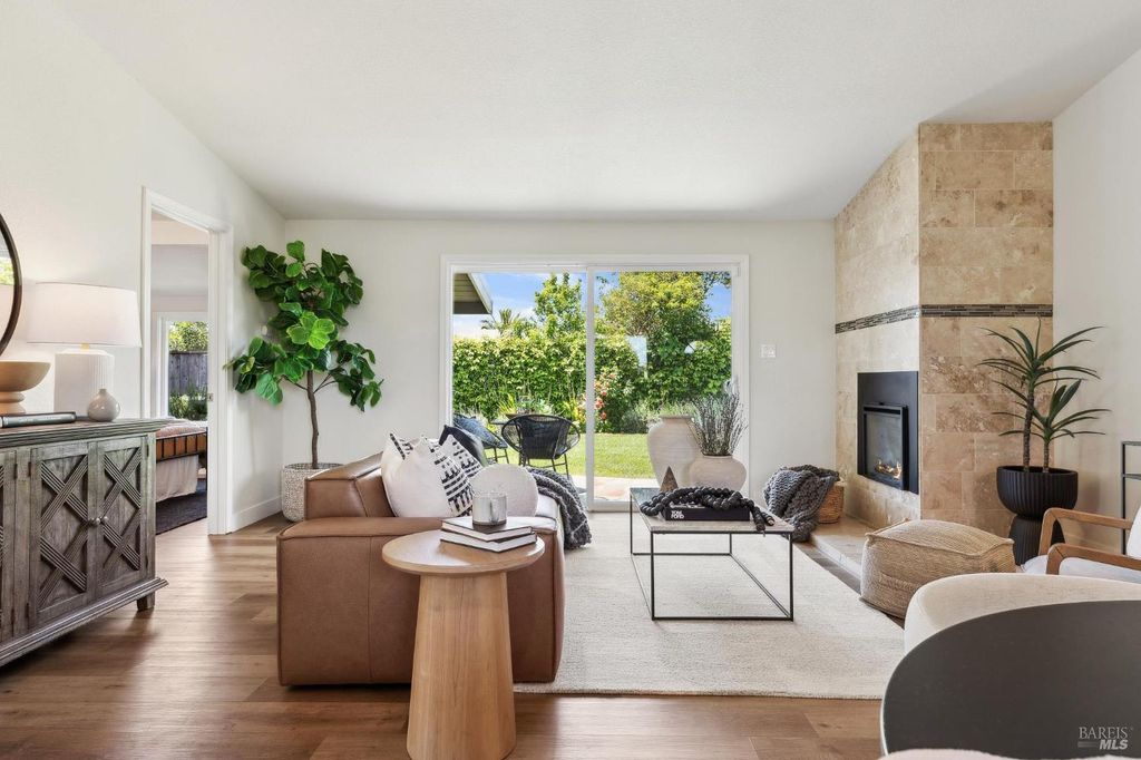 53 Labrea Way, San Rafael, CA 94903