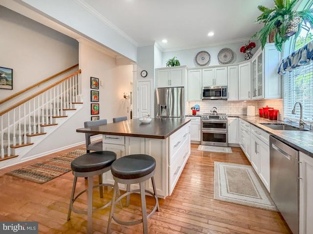 15 MCCONKEY DR, Washington Crossing, PA 18977