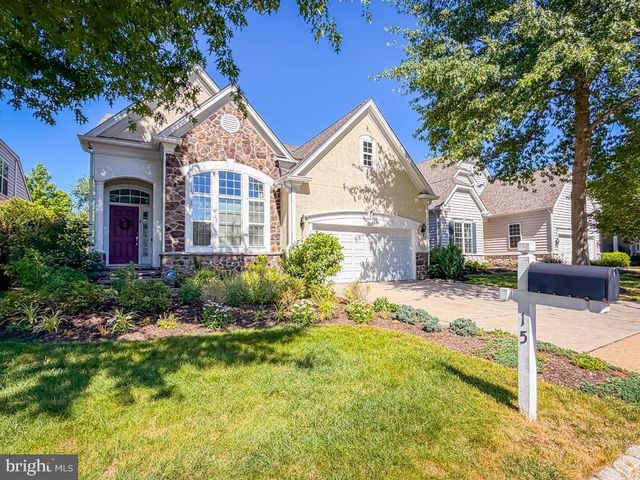 15 MCCONKEY DR, Washington Crossing, PA 18977
