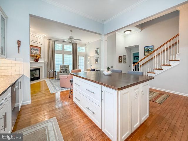 15 MCCONKEY DR, Washington Crossing, PA 18977