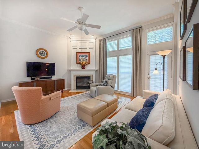 15 MCCONKEY DR, Washington Crossing, PA 18977