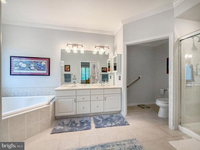 15 MCCONKEY DR, Washington Crossing, PA 18977