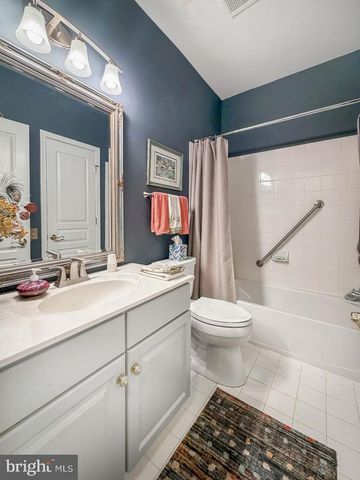 15 MCCONKEY DR, Washington Crossing, PA 18977