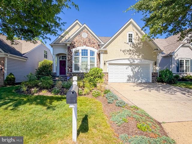 15 MCCONKEY DR, Washington Crossing, PA 18977