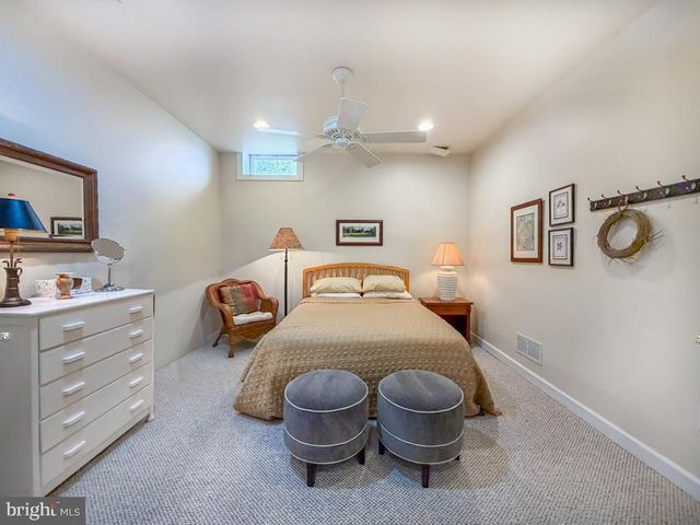 15 MCCONKEY DR, Washington Crossing, PA 18977