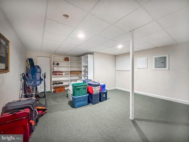 15 MCCONKEY DR, Washington Crossing, PA 18977
