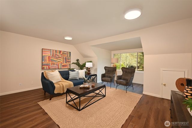 2636 259th Court SE, Sammamish, WA 98075