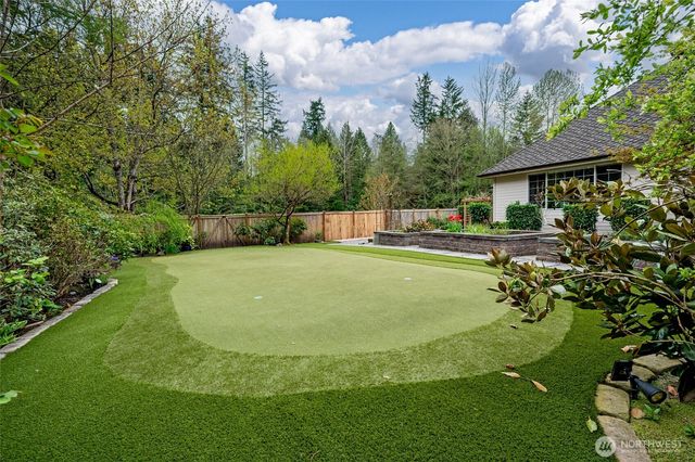 2636 259th Court SE, Sammamish, WA 98075