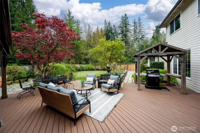 2636 259th Court SE, Sammamish, WA 98075
