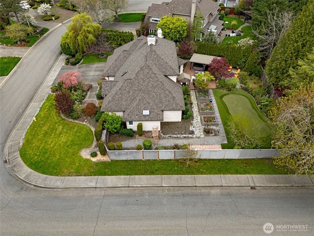 2636 259th Court SE, Sammamish, WA 98075