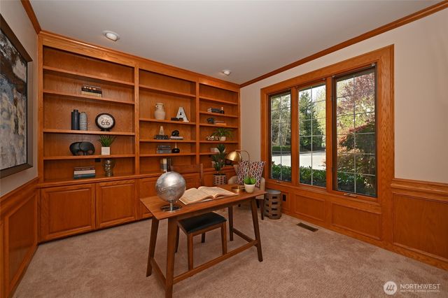2636 259th Court SE, Sammamish, WA 98075