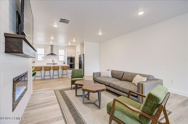 1383 Gambel Oak Way, Park City, UT 84098