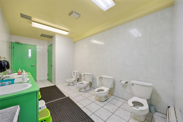 880 60th Street 1A, Brooklyn, NY 11220