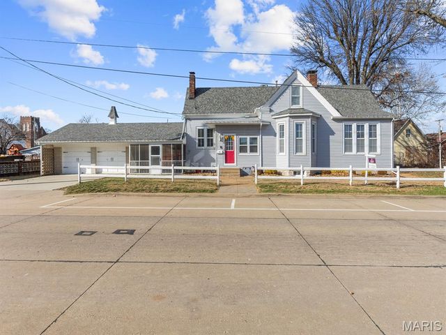 103 N Rapp Avenue, Columbia, IL 62236