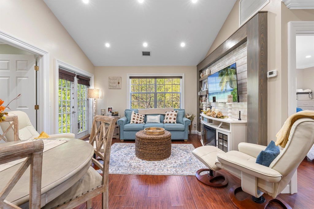 1616 SE Green Acres Circle M-204, Port St Lucie, FL 34952