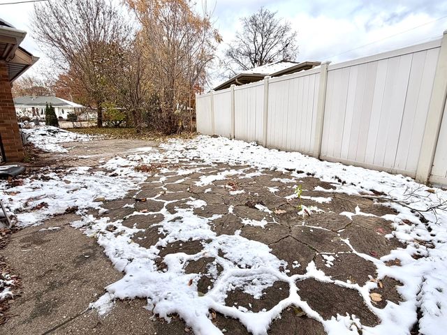 1211 Mayfair Place, Rockford, IL 61107