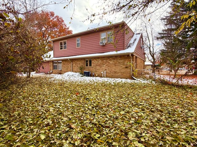 1211 Mayfair Place, Rockford, IL 61107