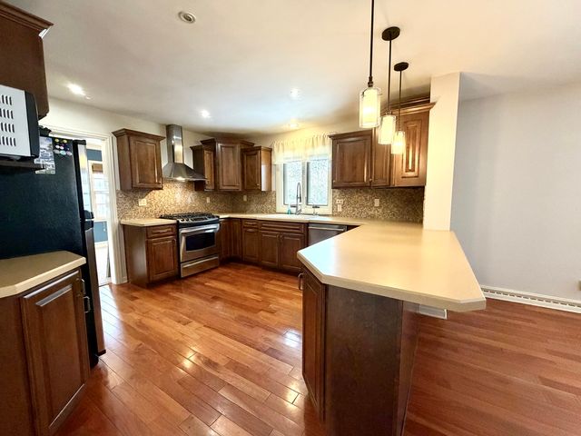 1211 Mayfair Place, Rockford, IL 61107