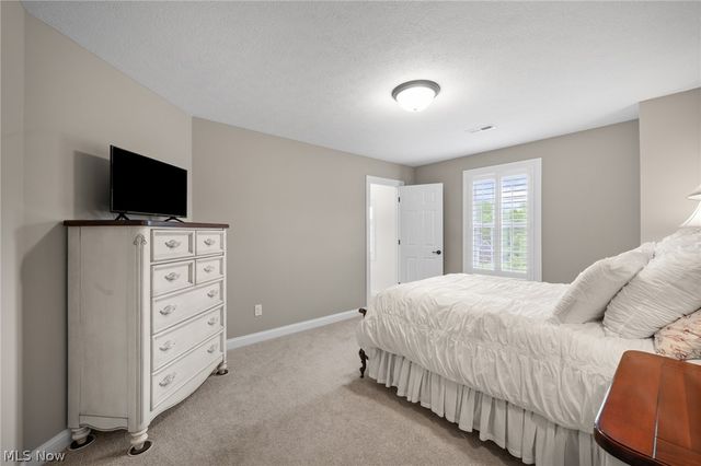12554 Meadowview Drive, North Royalton, OH 44133