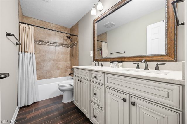 12554 Meadowview Drive, North Royalton, OH 44133