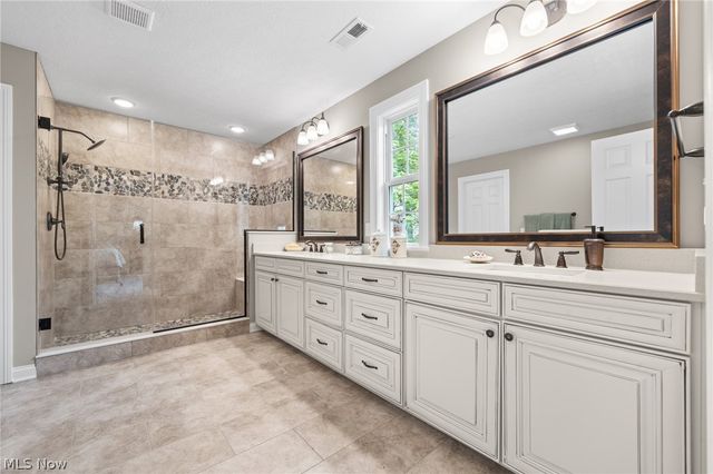 12554 Meadowview Drive, North Royalton, OH 44133