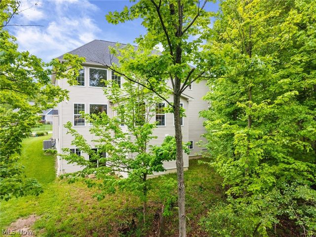12554 Meadowview Drive, North Royalton, OH 44133