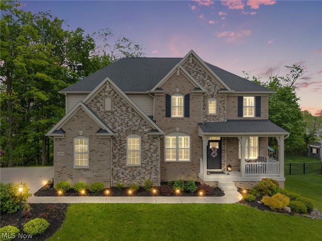 12554 Meadowview Drive, North Royalton, OH 44133