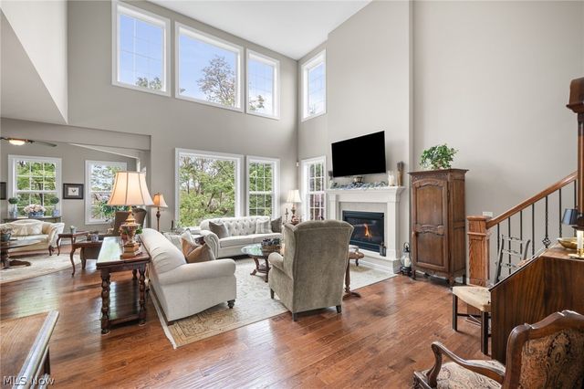 12554 Meadowview Drive, North Royalton, OH 44133