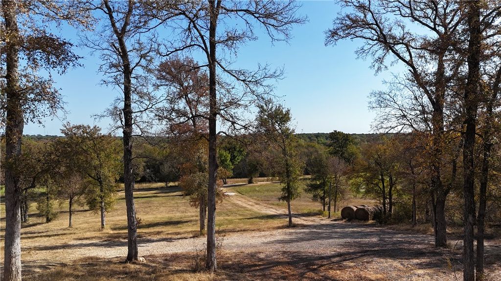 6666 Peyton Road, Bryan, TX 77802 — photo 2