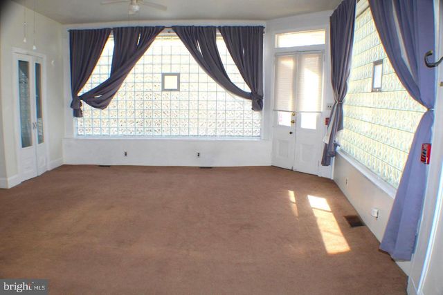 4417 BAKER ST, Philadelphia, PA 19127