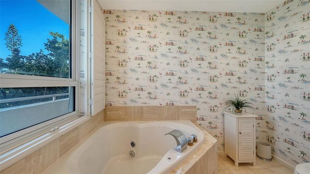 4561 GULF OF MEXICO DRIVE 202, Longboat Key, FL 34228