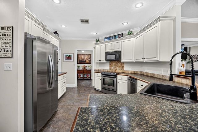 1220 Adam Lane, Sulphur, LA 70663