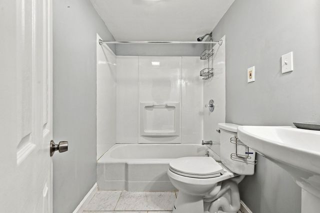 181 Parker Rd, Lancaster, MA 01523