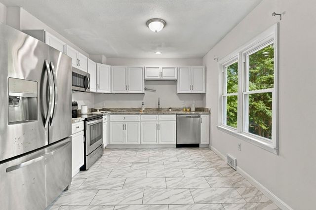 181 Parker Rd, Lancaster, MA 01523