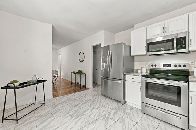 181 Parker Rd, Lancaster, MA 01523
