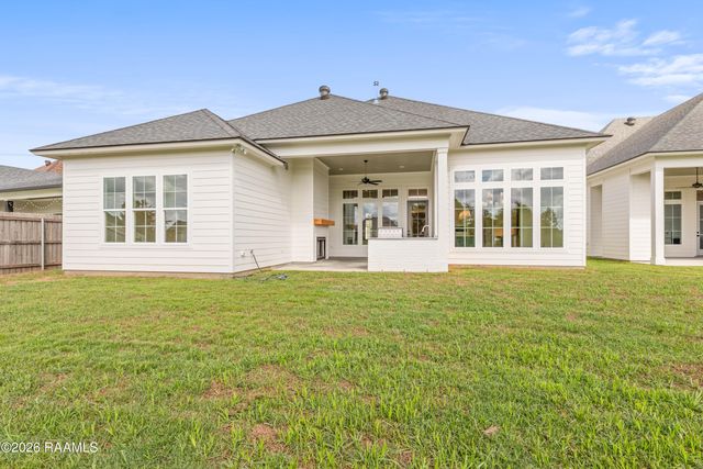 206 Big Lake Run, Youngsville, LA 70592