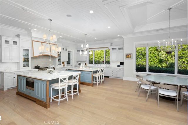 935 W Foothill Boulevard, Arcadia, CA 91006