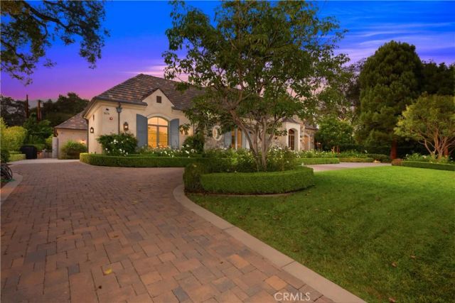 935 W Foothill Boulevard, Arcadia, CA 91006