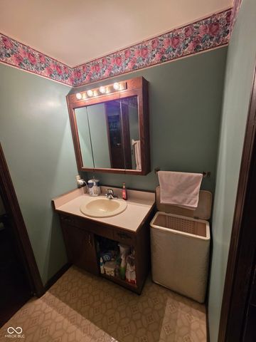 1007 Parkway Drive, Anderson, IN 46012