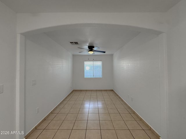 1023 E OLD SOUTHERN Avenue B, Phoenix, AZ 85042