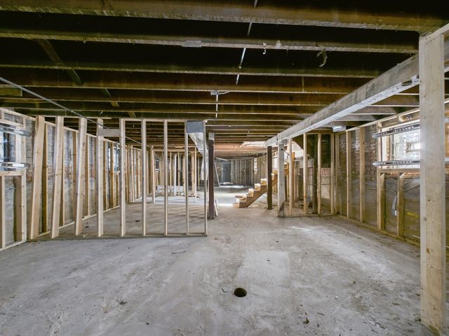 7339 S Bennett Avenue, Chicago, IL 60649