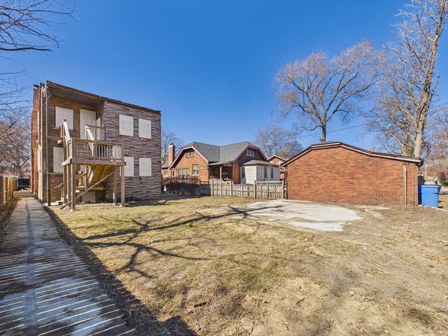 7339 S Bennett Avenue, Chicago, IL 60649