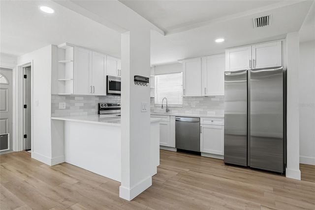 720 43RD AVENUE N, St Petersburg, FL 33703