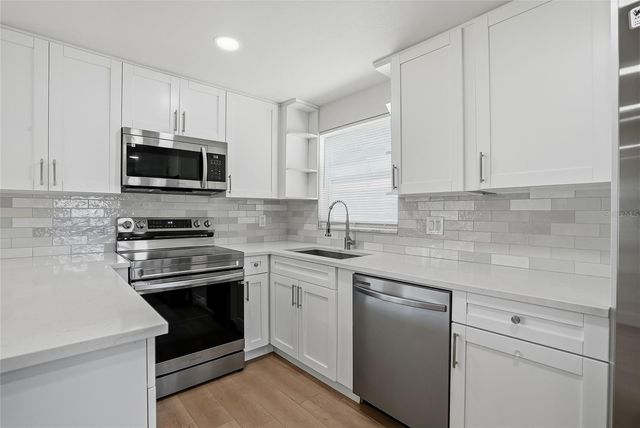 720 43RD AVENUE N, St Petersburg, FL 33703