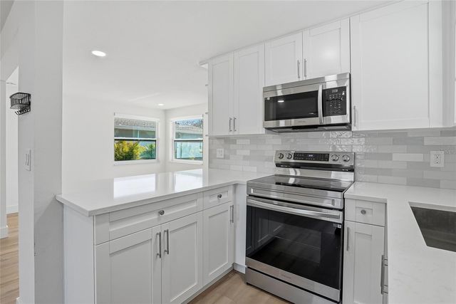 720 43RD AVENUE N, St Petersburg, FL 33703